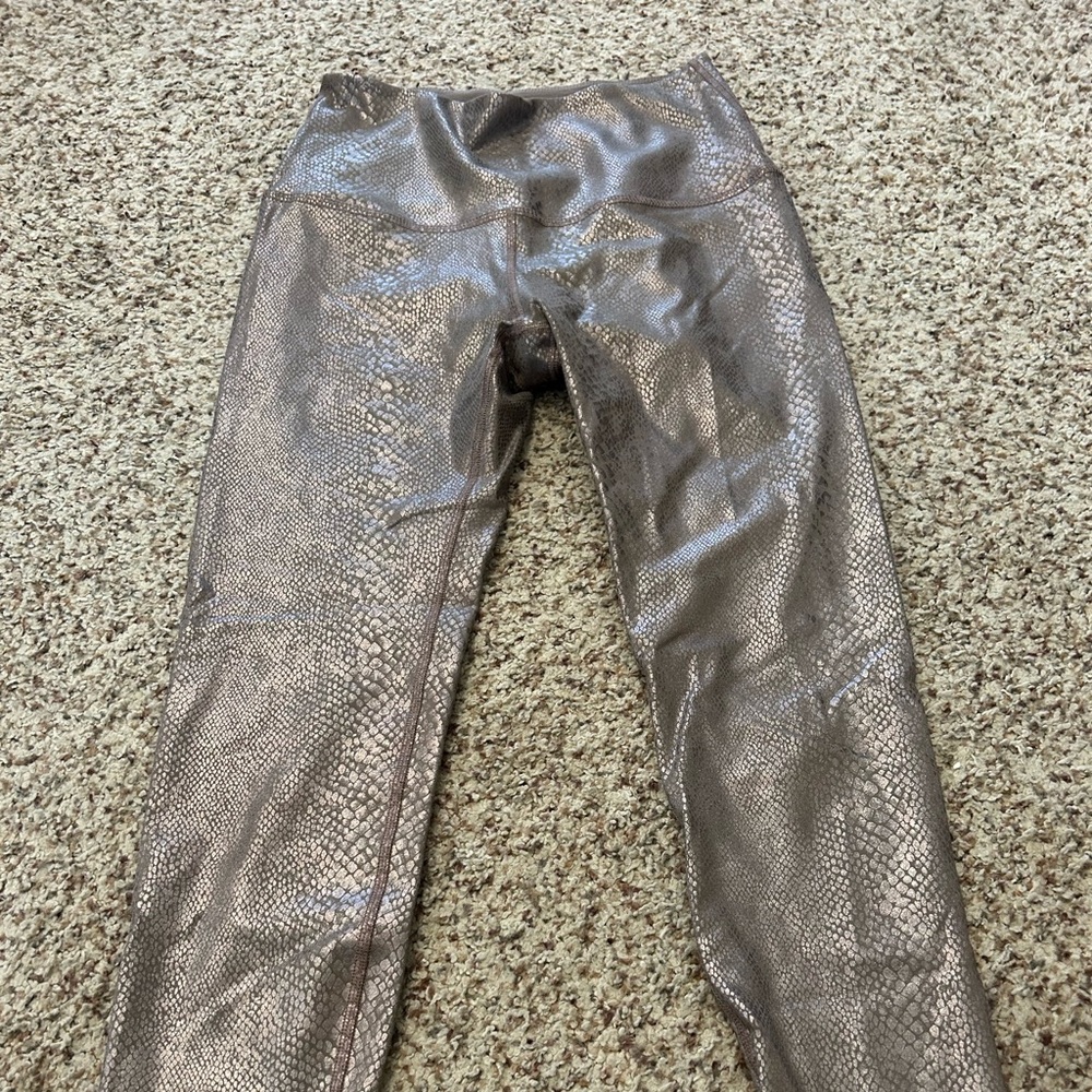 Beyond yoga pants - small - worn once